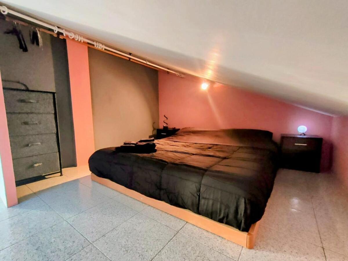 Guasco's Monolocale Con Ampio Terrazzo *
